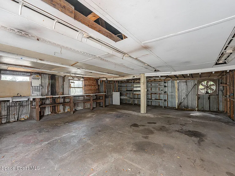 1419 Melrose St — Photo 5
