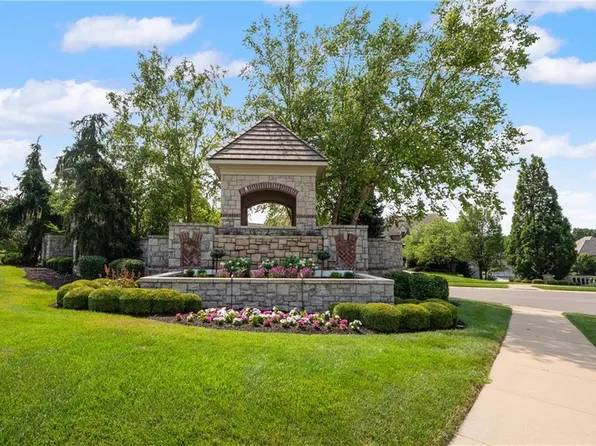 15144 Buena Vista St, Leawood, KS 66224
