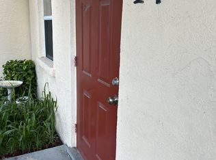 2102 9th St W #14, Bradenton, FL 34205