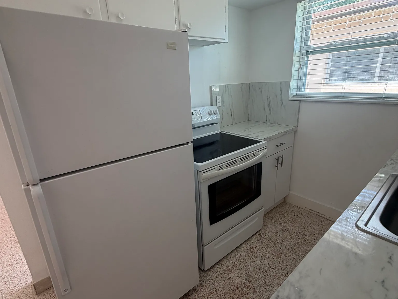 1 bed, 700 sqft, $1,650 — Photo 3