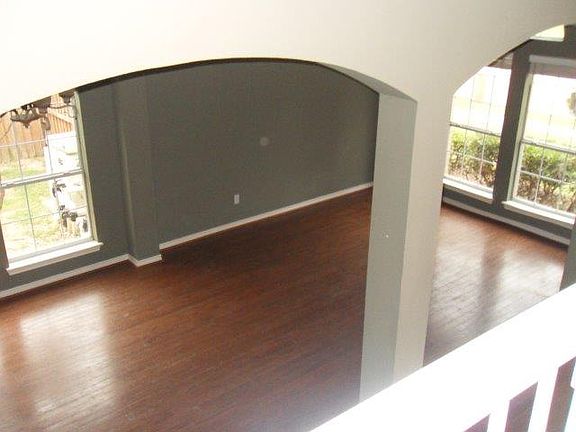 3rd image of 2648 Waterford Way