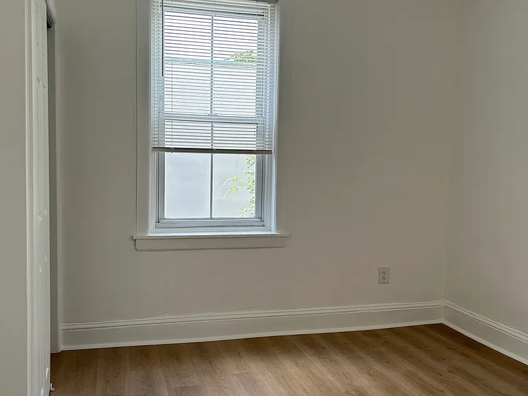 344 S 4th St #3R — Photo 3