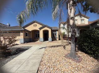 923 Shortland Cir, Manteca, CA 95337