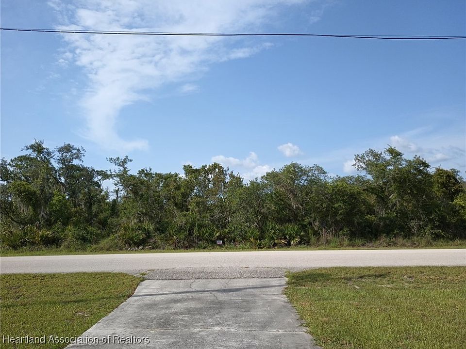 2nd image of 3041 Glacier Ave