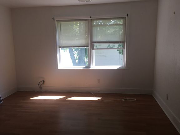 4th image of 886 A Ave