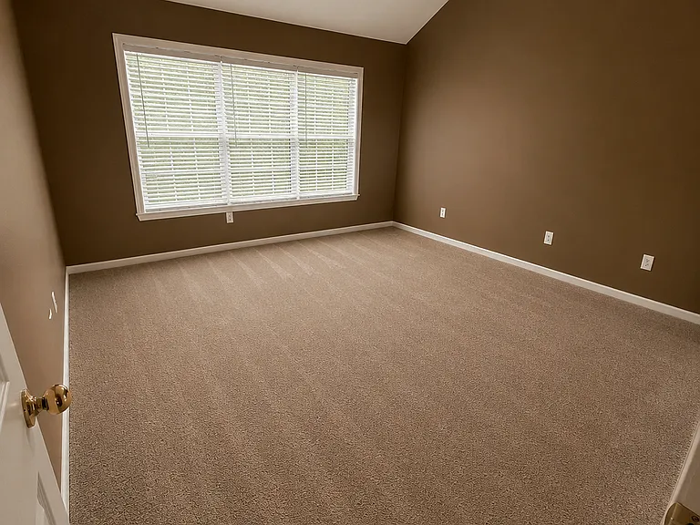 4461 Canterbury St — Photo 16