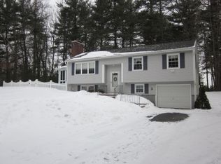 7 Longwood Ave, Londonderry, NH 03053