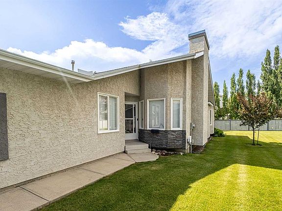 2nd image of 277 SE Arbour Cliff Close NW