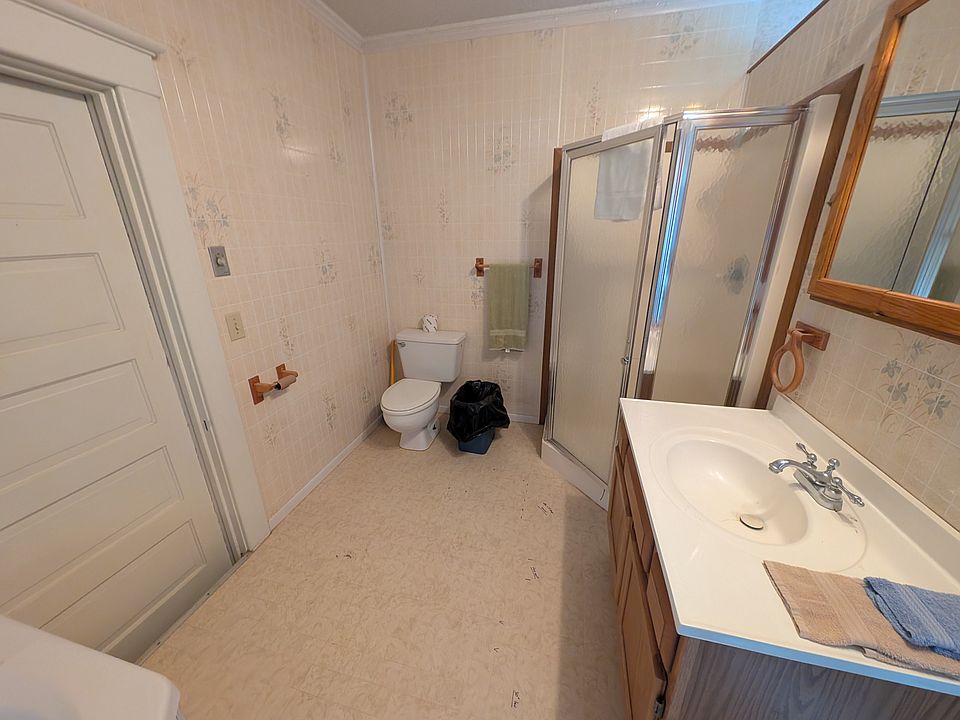 2nd image of 1617 Central Ave #4
