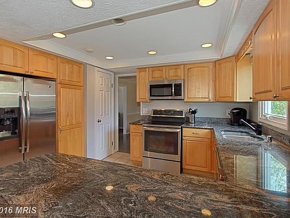 3rd image of 2701 New Ambler Ct