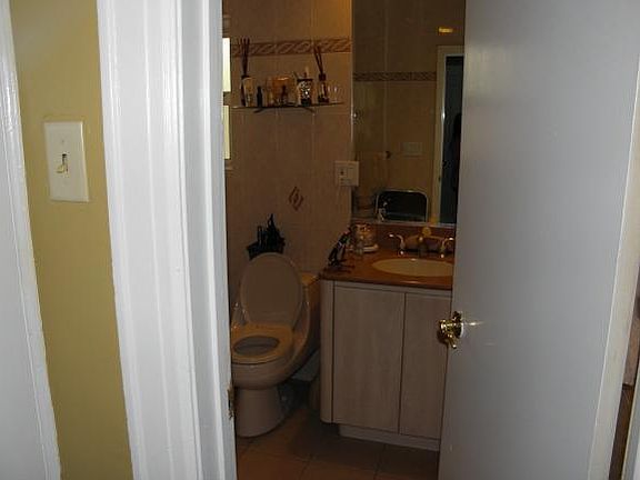 5th image of 1638 Kimball St