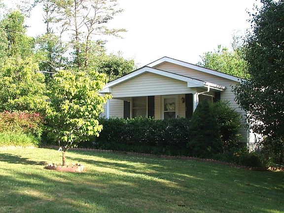 2nd image of 615 Knepp Cir