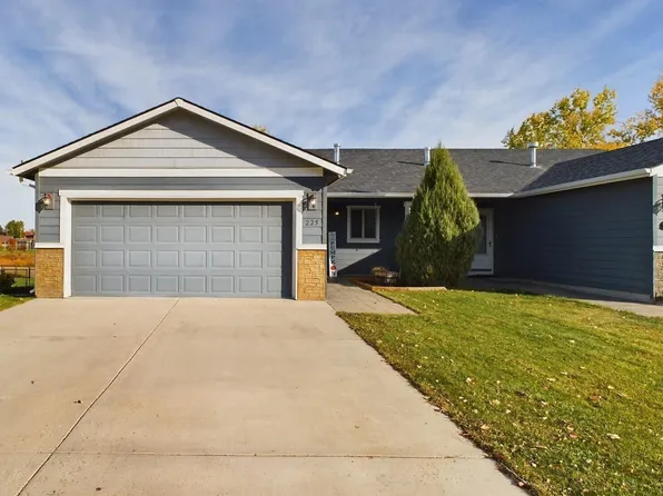 225 Kuchenski Dr, Dickinson, ND 58601