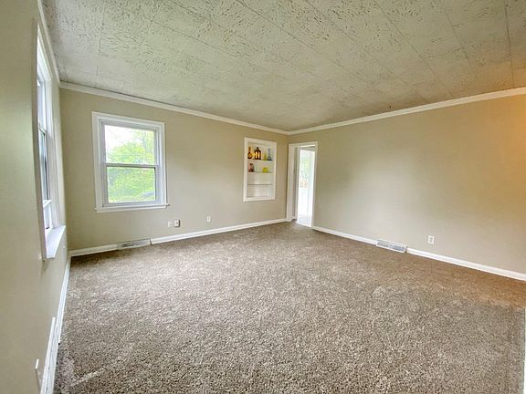 3rd image of 11 Gambier Cir