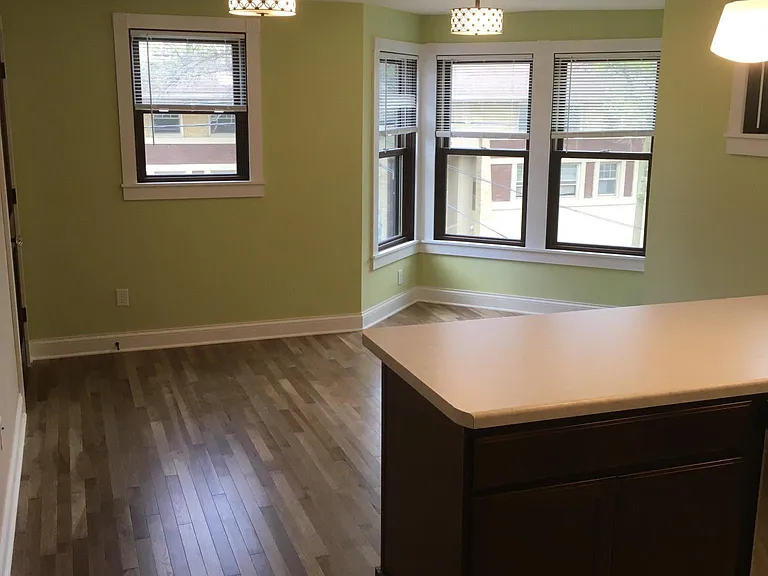106 N Blount St #2 — Photo 3