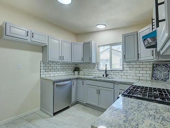 2nd image of 2328 Boxwood St #1