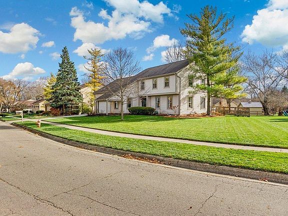 3rd image of 1091 Woodman Dr