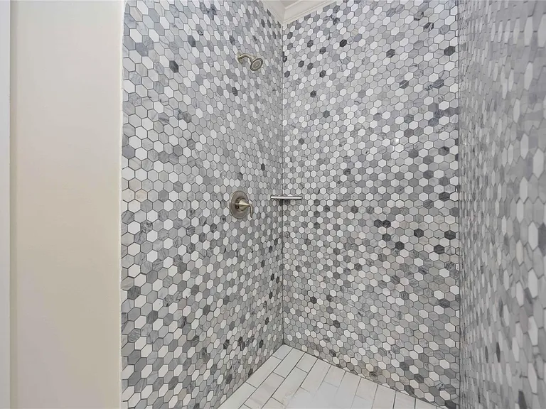 2708 Sam Wilson St — Photo 13