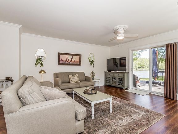 5th image of 504 Lake Dr