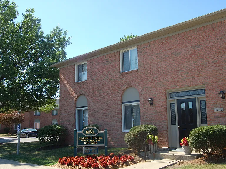 Ivy Knoll Apartments — Photo 52