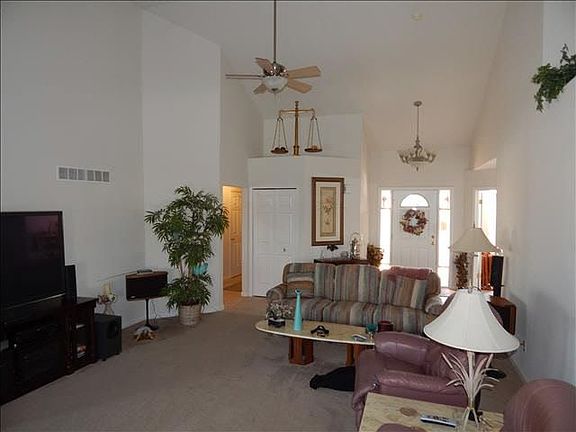 2nd image of 5087 Oakhaven Ln