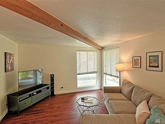 Natural light with an open space!