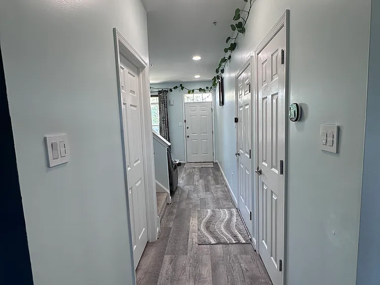 1001 King Way — Photo 4