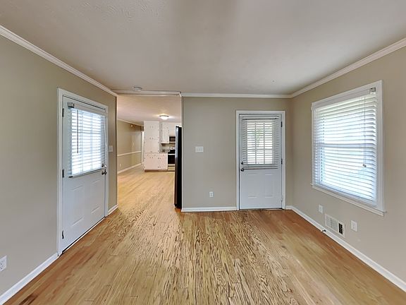 5th image of 2001 Collinswood Dr