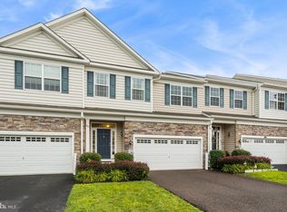 287 Fairfield Cir W, Royersford, PA 19468