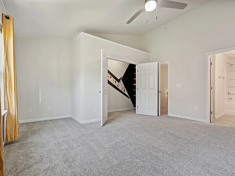 100 Stratford Lakes Dr #265 — Photo 11