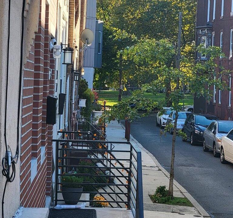 1st image of 2252 S Beechwood St