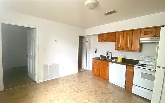 5th image of 323 Kenilworth St #A
