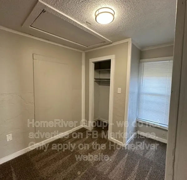 209 W 23rd St — Photo 6