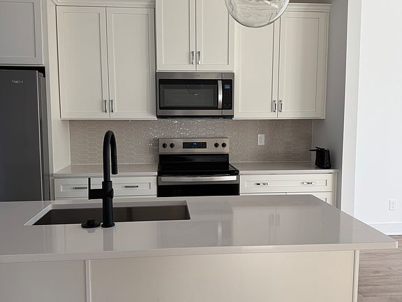 3rd image of 2105 Opulent Oaks Ln