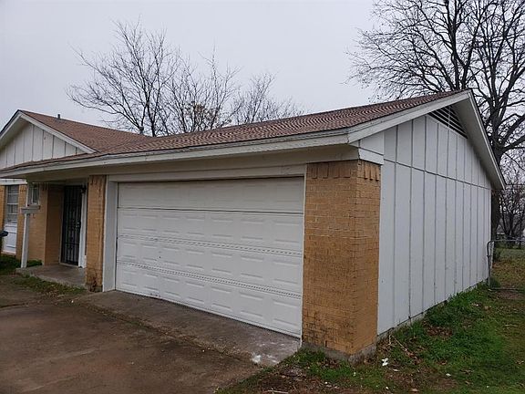 3rd image of 4040 Mehalia Dr