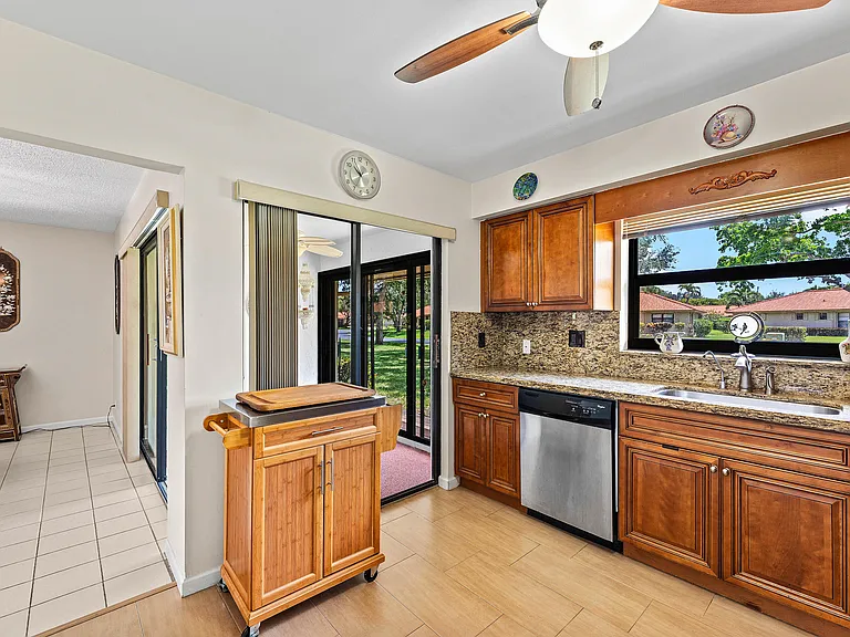 4520 Ficus Tree Rd #A — Photo 8