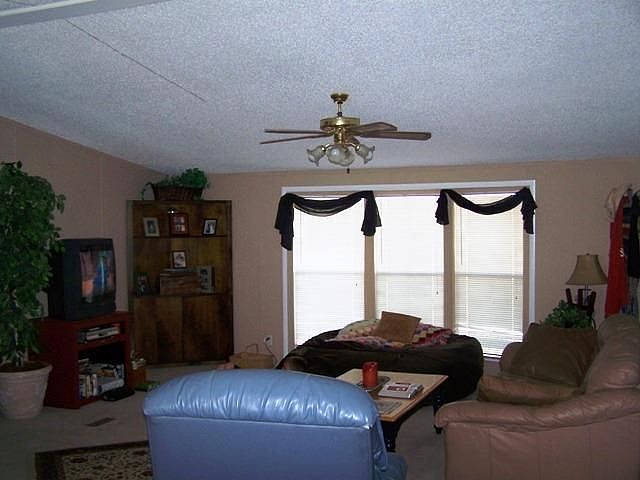 2nd image of 532 Chisholm Hills Dr