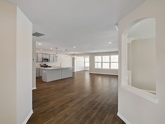 3rd image of 15734 W 101st Pl