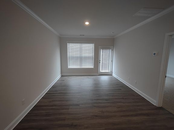 4th image of 112 Alex Hollow Ln