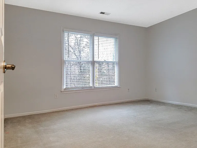 7704 Middlefield Mews — Photo 12