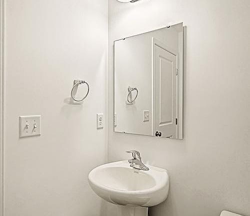 5th image of 337 Old Ivy Dr #9TRAWT
