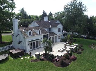 537 Irwin Dr, Sewickley, PA 15143