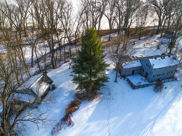 10887 N State Route 2, Rockford, IL 61102
