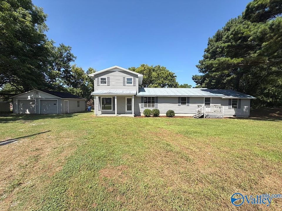 1st image of 2016 Lindsay Ln S
