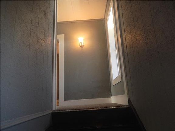 4th image of 2700 S Jennings Ave