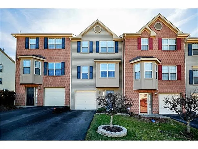 116 Hillvue Dr photo 1