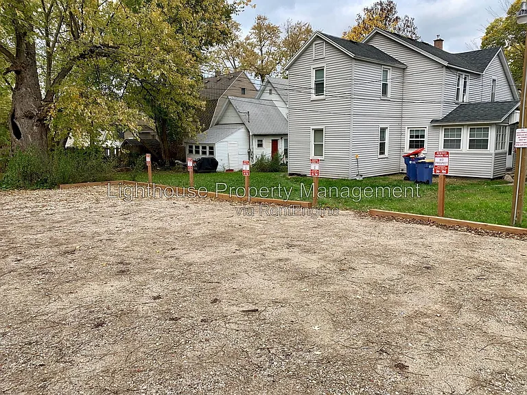 615 Prospect Ave NE #3 — Photo 7