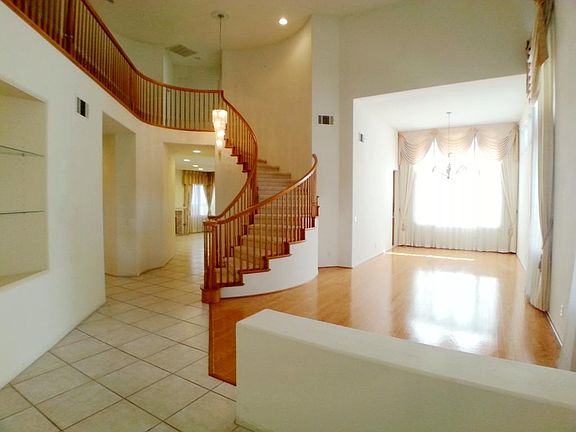 2nd image of 2712 Westbourne Pl