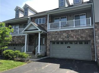 16 Clearwater Ct, Beacon, NY 12508