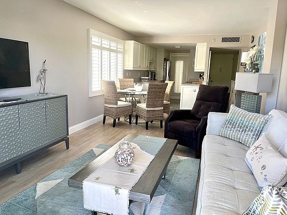 5th image of 1300 Gulf Shore Blvd N APT 307